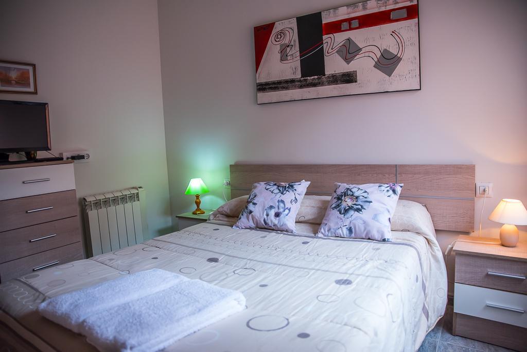 Apartamento Rincon Del Salvador 2 Plasencia Buitenkant foto